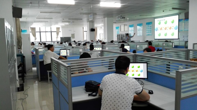 電子商務(wù)實(shí)驗(yàn)室 商務(wù)信息咨詢(xún)的創(chuàng)新引擎